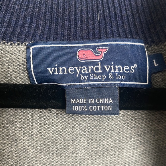 Vineyard Vines Quarter Zip. Great Condition - Picture 2 of 2